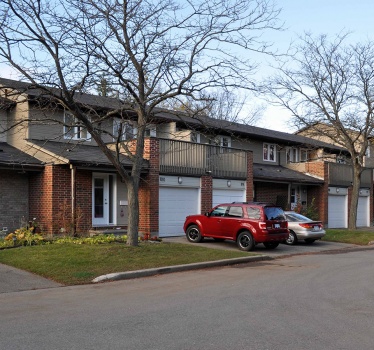 Re-siding of 112 houses, 3205 Uplands, Ottawa