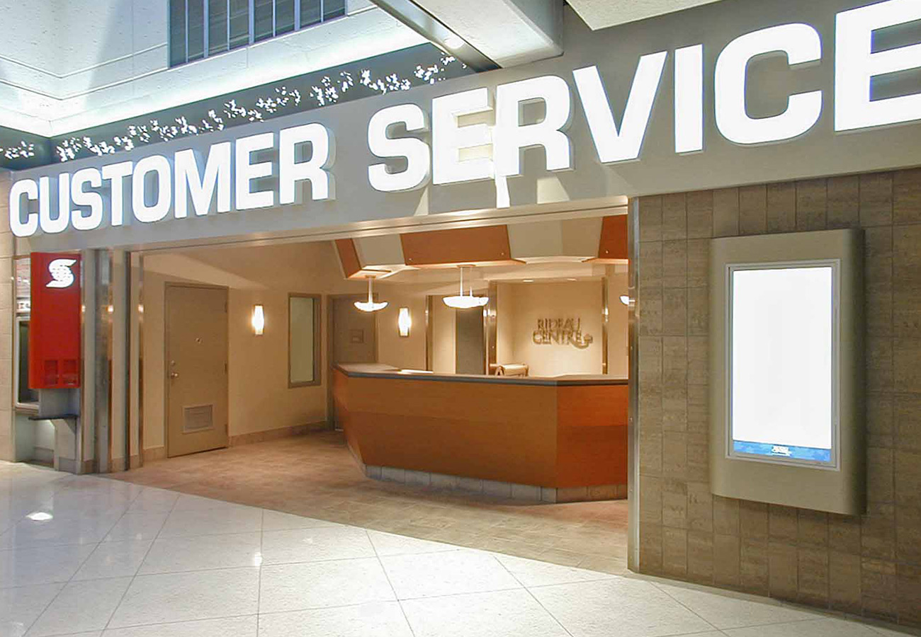 Rideau Centre, Customer Service, Ottawa